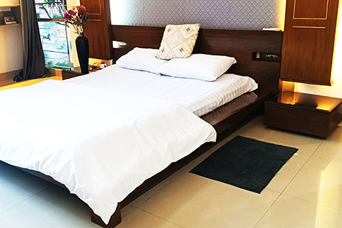 Fully fursnished apartment at Banani